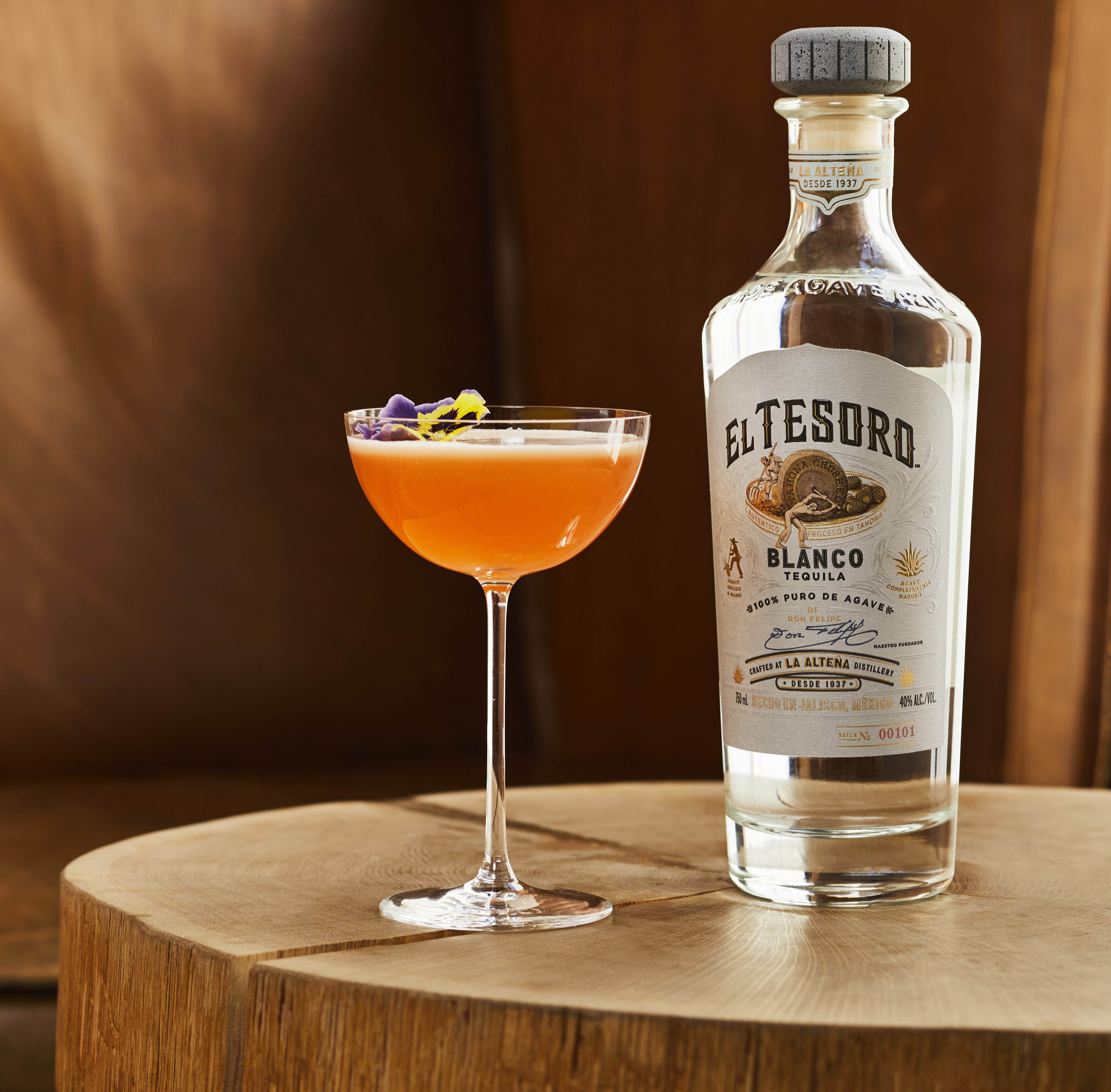 El tesoro Tequila cocktail