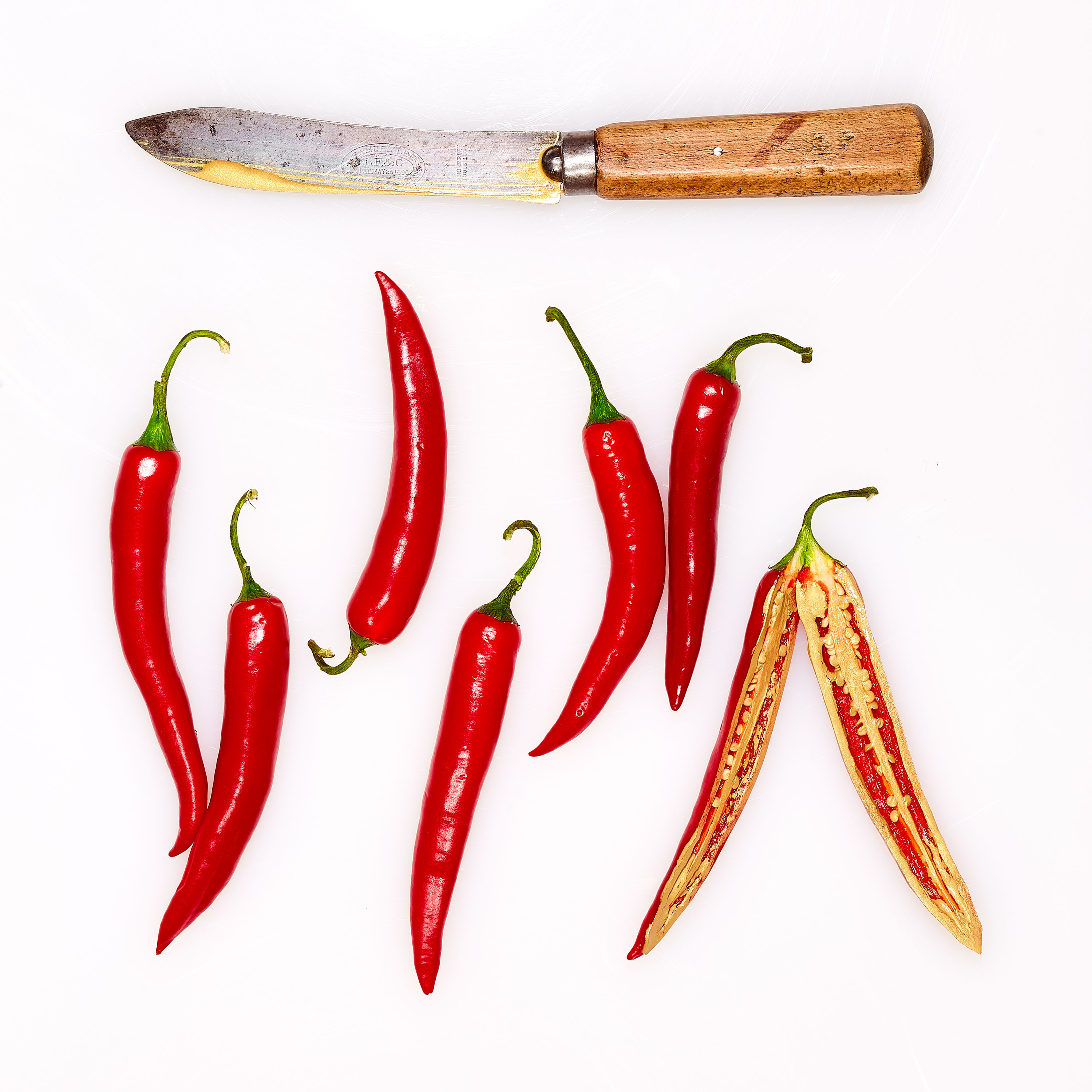 red chilis golden knife